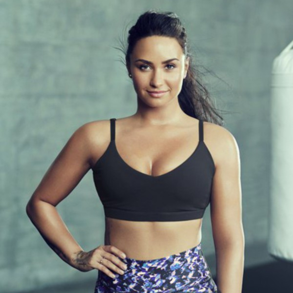 NEW! Fabletics Demi Lovato Lanelle Sports Bra